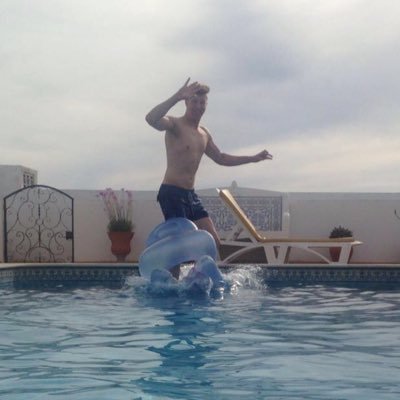 ross_pne's profile picture. My main talent in life is stopping the petrol pump at exactly £10.00