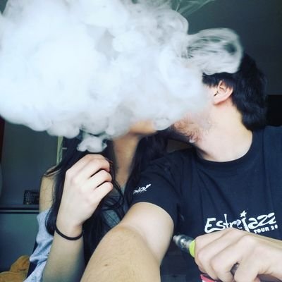 ☁Vapeando con mi chica ☁Feliz Vapeo / Happy Vaping☁ Vaping with my Girlfriend #vape #vapers #vapelovers #spain ☁Vapea con Nosotros / Vape with us ☁