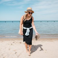 Jessica Sturdy (@bowsandsequins) 's Twitter Profile