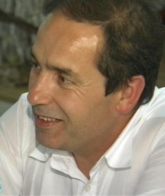 oliverdigital's profile picture. Learning How to make low-cost long distance and international calls, even if you don,t have an internet connection - works with any mobile phone.