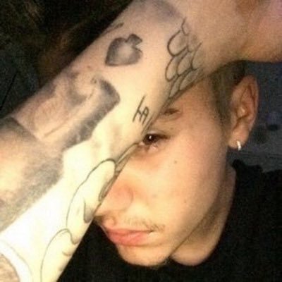 qqwwwieiwjndndn's profile picture. 