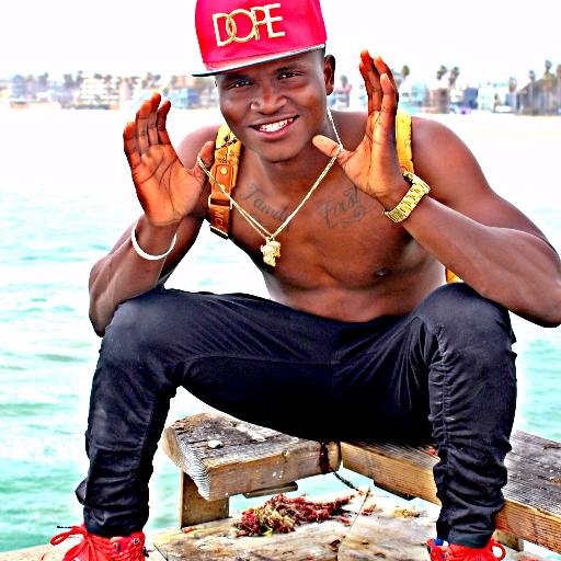 RAPPERNOEL's profile picture. Booking info $ Feature: https://t.co/7eje7DlDnv