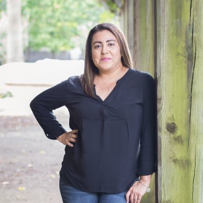 VanessaFigLeaf's profile picture. Photographer & Owner of Fig Leaf Photography. Specializing in general portraiture: children, family, maternity, seniors, newborn-hospital, engagement.