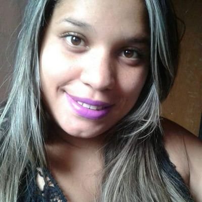Não quero quee o tempo voltee nem que as lembranças boas já vividas se repitam, só quero novas histórias maiores e melhores' 😍🤗