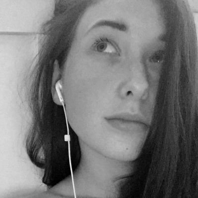 rosethelilfox's profile picture. 