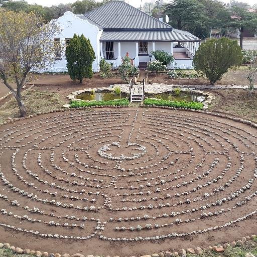 Third Rock Guesthouse is a distinctive dwelling, dating back to the Anglo-Boer war, and is situated in the heart of Ventersburg on an acre of land