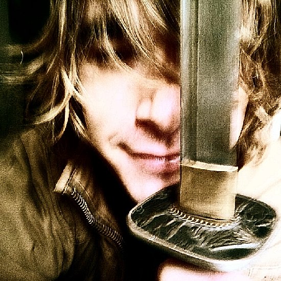 Digital ninja. Spiritual Kung Fu. Opposed to dirty energy/technology. My dream is to unite the universal family.
NEVER LOSE HOPE