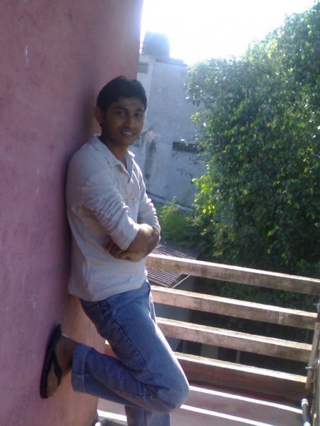 Im from Sri Lanka, student at MIT university of Kelaniya.