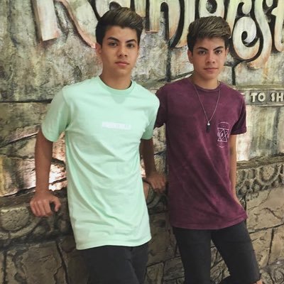 RhianxJara's profile picture. A Girl That Loves Julian& Jovani // Insta: SmilingGoonies