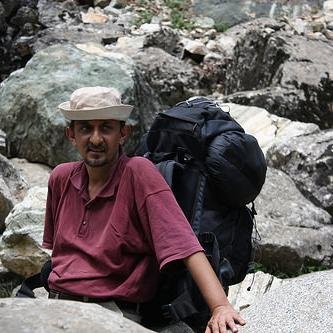 An Ahmadi, Enthusiastic Hiker, and Pakistani. Retired Chief Geologist OGDCL. بعد از خدا بعشق محمد مخمرم۔