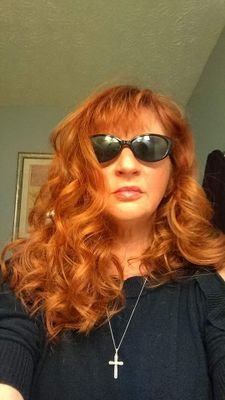 HessThe's profile picture. mother, wife, teacher, diva,  tv-aholic, and delightful...