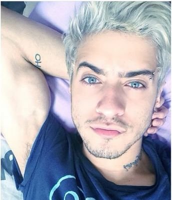 vidawaah's profile picture. Meu nome é Denyse 
Sou fã do trio yeah
Apaixonada principalmente pelo wallyson 
Meu sonho é de um dia esbarrar com os meninos em algum show...