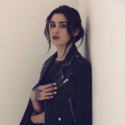 FOLLOW @knottyjauregui I FOLLOW BACK need new active accounts