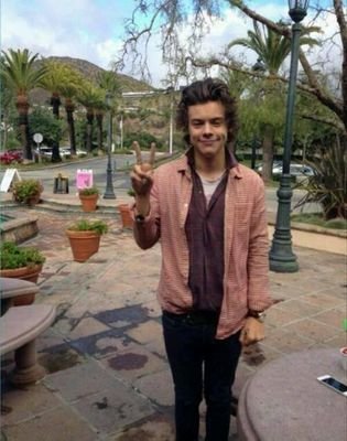 I giveaway dms with your sunshine! Turn notifications on✌
Ask for a followback