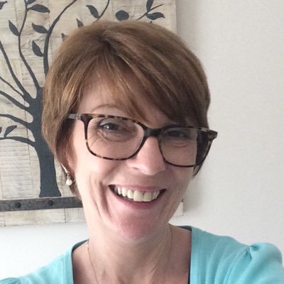 Yoursartfully's profile picture. Dabbler of all things crafty.