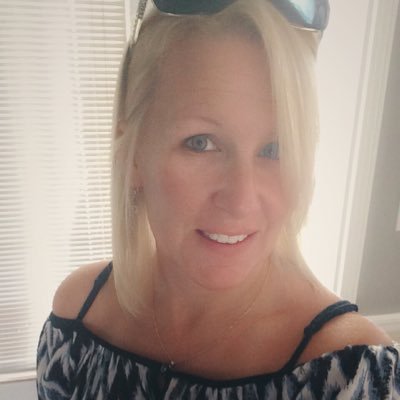 cox_leeanne's profile picture. Dream... Design... Drink. Not always in that order. Take me as I am, not perfect, but i am real. Country girl....loving city life.