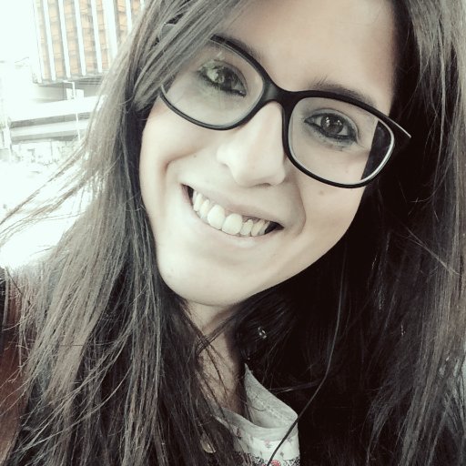 Periodista, ara a la 📻. Filla d'Ana i Enrique. 'La vida m'aborrona'.