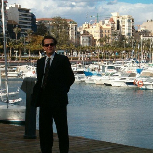 vigomez957's profile picture. Espero poder compartir con gente sensata, con sentido común, buen humor, pícara y divertida y, poder aportar con calidad