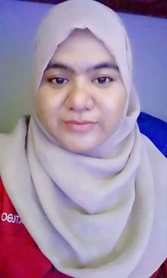 Independent woman , nice and humble , hard worker .. Cat lover.. Baik hati dan tidak sombong :D
