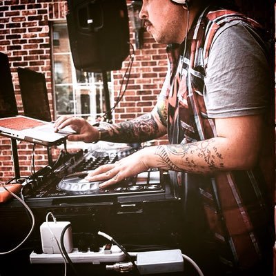 iamdjtailspin's profile picture. Iowa Based DJ & Emcee Official DJ for Bud Light, @coldcockwhiskey #turntablist #takeyourshot #vapingdj