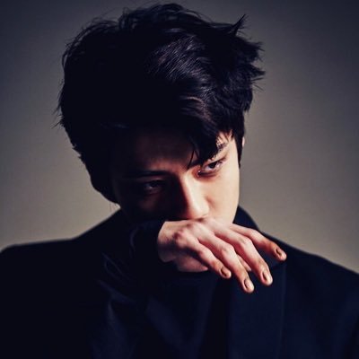 sehunmydarling's profile picture. 1) @sehungrande 2) @exoarememes