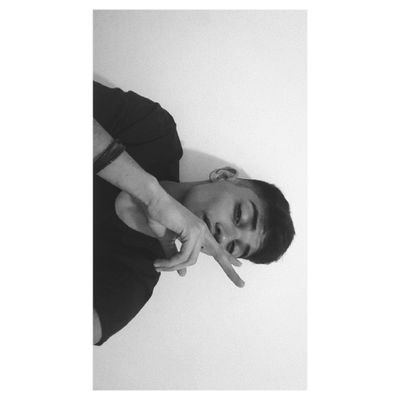 miltoncarlos98's profile picture. snap _ miltooncarloss