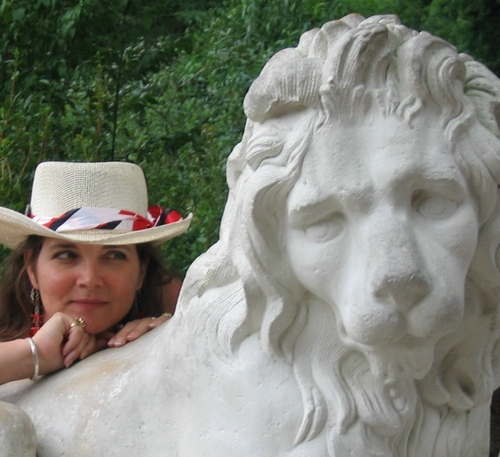 mamasamsampson's profile picture. She / Her