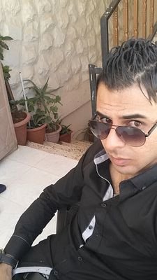 النفس تبكي على الدنيا وقد علمت أن السعاة فيها ترك ما فيها