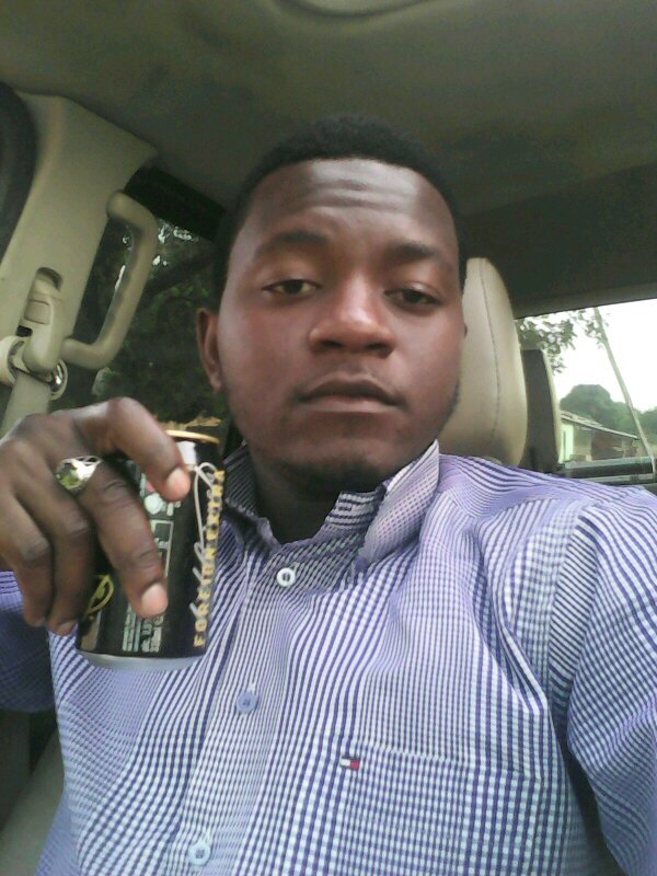 PimpSleekMo's profile picture. Bio? What is Bio? 😂.. just here to have fun. if I follow kindly follow back! God is with me 💯
I'm an 
#Engineer #Enterpreneur 'N' #IworkOut
IG :_deshinapella