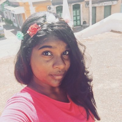 annie281102's profile picture. 