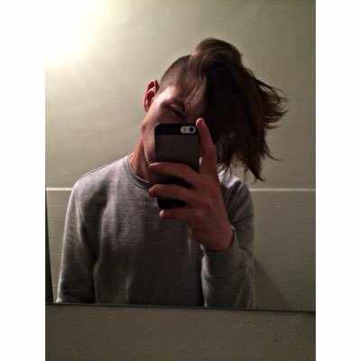 mehdicrnt's profile picture. 