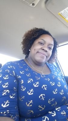 SimplyRhoyal's profile picture. 