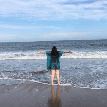 kimberly___mae's profile picture. i want to live it like a song.