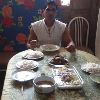 rqre_1's profile picture. 