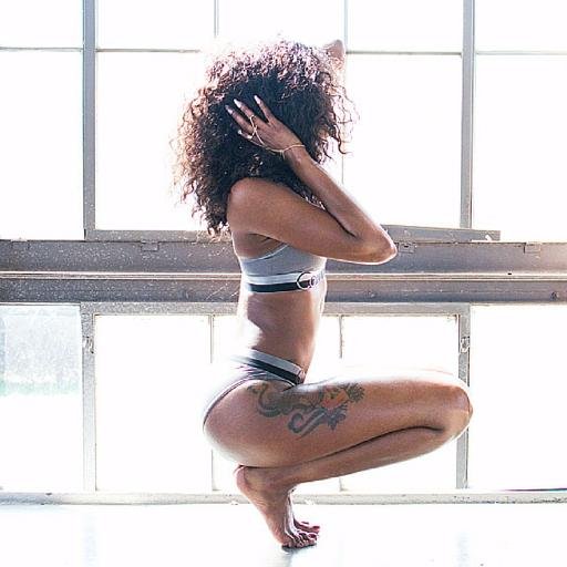 We aim at providing a fun, safe, & empowering boudoir experience!
