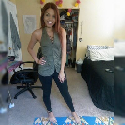 sinchisholm's profile picture. 