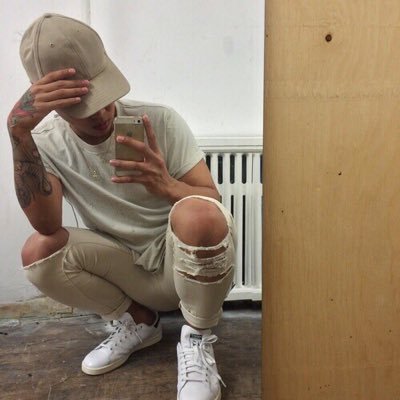 Omar Grifford| 24 years| Fucks With me| R.I.P Avery🙏🏽👼🏽 #teamOs