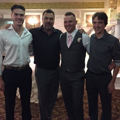 1329 Pims Alltime leader SJHL! Proud dad, Grampa & Husband, and self proclaimed funny guy