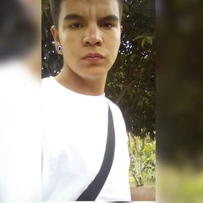 fabianm1701's profile picture. Fuma del humo y sana :D