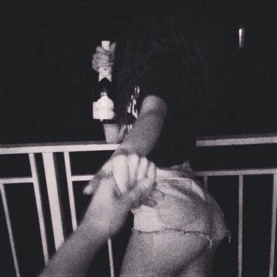 PoliOskolkova's profile picture. 