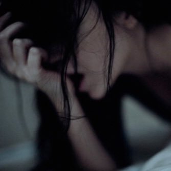 Le silence est tellement assourdissant et le vide tellement envahissant. | Je suis la si tu as besoin de parler. #NonAuHarcelementScolaire