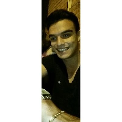 SnapChat- tataqueiroz -Instagram- Tavinqueiroz - 23
Anos
