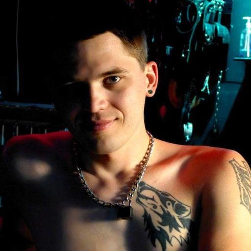 TaiVolk's profile picture. (18 +) i like to make friends and have fun ^^. gay porn model for https://t.co/85eWtZfjzn  #NSFW #XXX