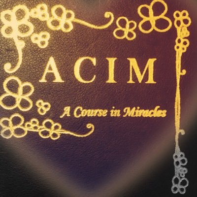 現在は、「奇跡講座」(ACIM)の実践と心理学の観点から呟いています。投影や癒しについての理解と共に、必要な方へのメッセージとなれば幸いです。どうぞ、よろしくお願い致します！！(出典元/奇跡講座 中央アート出版)