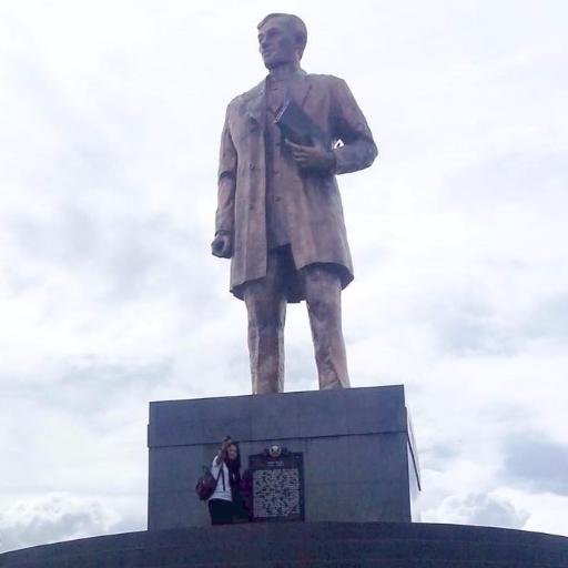 Phil Stuttering Assoc member,
HCRI alumni, PolSci grad,
Pakielamera sa bayan.
NerdMetahuman,
FuturePresident-PHILIPPINES(Earth3-Multiverse) +SAVED
*pabebe wave*