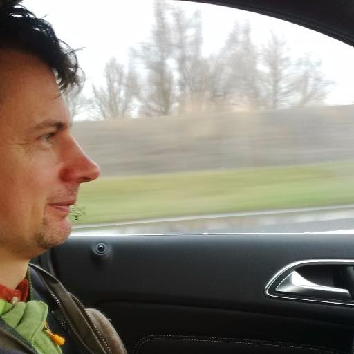 yoop19's profile picture. 