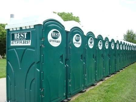 Providing innovative sanitation solutions, modern equipment, high service standards with a friendly team to serve you in Chicagoland! Call us at 877.919.2378!