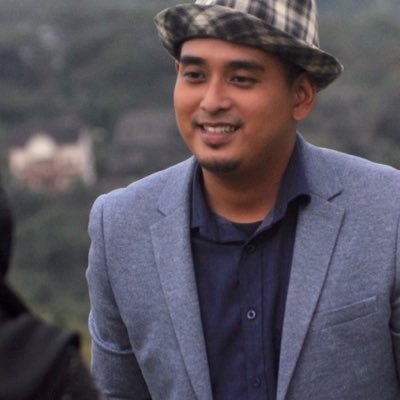 ebottt's profile picture. @listientyani :*