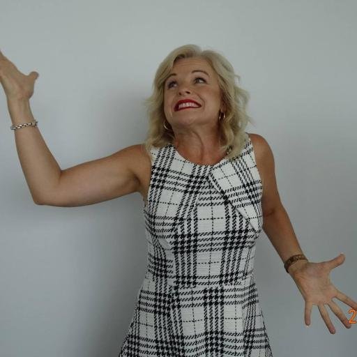 Trainer of Public Speaking Courses and Business, Coach, Speaker,Entrepreneur. My mission is to teach you to speak out, so together, we can change the world.