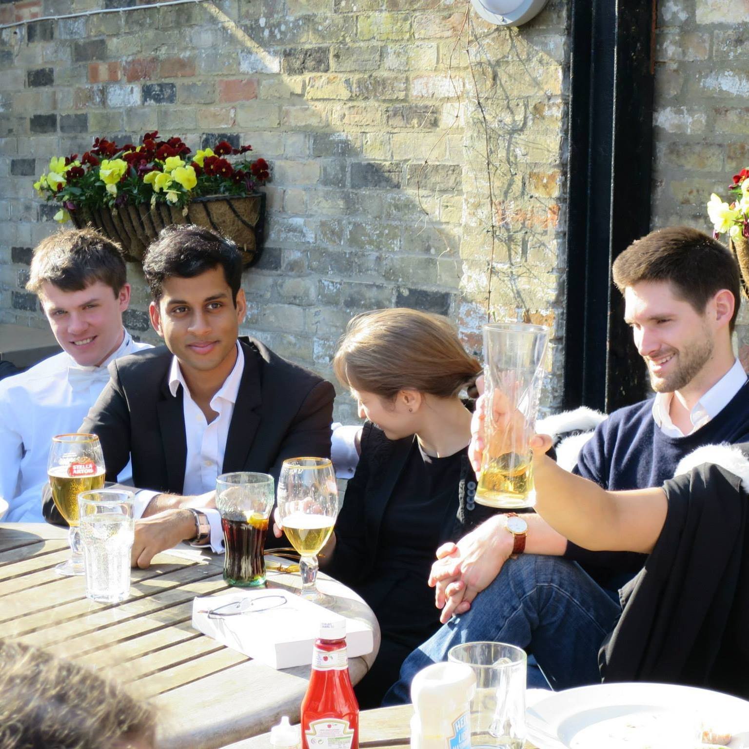 Dcvyra's profile picture. 